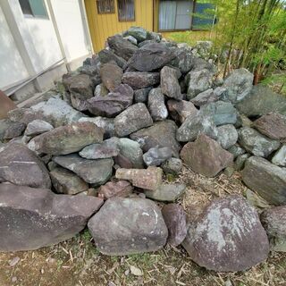あなたの自宅庭にぴったり合う庭石をあげます!!