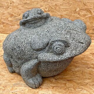 石灯篭 カエル 蛙 全長68㎝ 重さ約200kg位 庭石 観賞石 日本庭園 オブジェ 時代物 　②/SL1 石灯篭 カエル 蛙 全長68㎝ 重さ約200kg位 庭石 観賞石 日本庭園