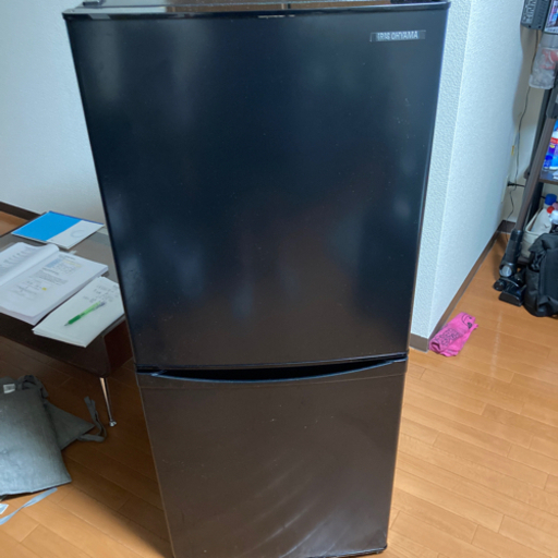 注目ブランドのギフト アイリスオーヤマ　2020年製冷蔵庫　142L 冷蔵庫