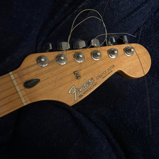 フェフェフェンダー