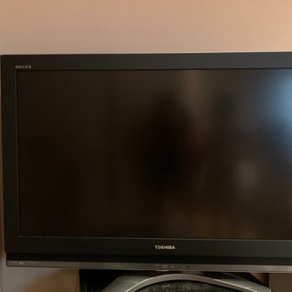 TOSHIBA 液晶カラーテレビ　37型