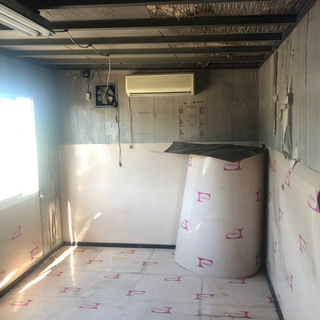 県内配送可能】☆スーパーハウス☆プレハブ☆簡易住居☆屋外物置☆現状