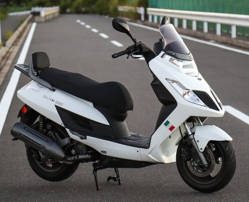 キムコ　DINK　125cc　スクーター オイル交換ずみ 前後タイヤ良好 シートした収納 １発始動