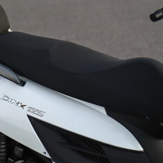 キムコ　DINK　125cc　スクーター オイル交換ずみ 前後タイヤ良好 シートした収納 １発始動