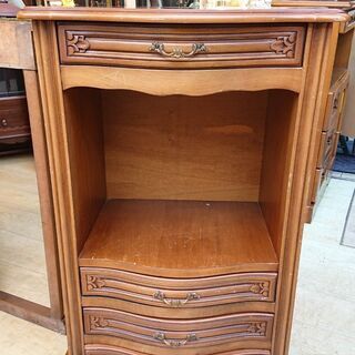 アンティーク　猫脚　サイドチェスト　花台　サイドテーブル アンティーク 猫脚サイドチェスト サイドテーブル 花台□幅56×奥行32×高