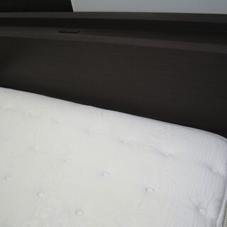 R211 NITORI N-sleep Premium Ⅲ マットレス、ダブルベッド、コンセント付