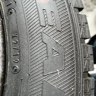 GOODYEAR 215/60/16スタッドレスタイヤ 鉄ホイール