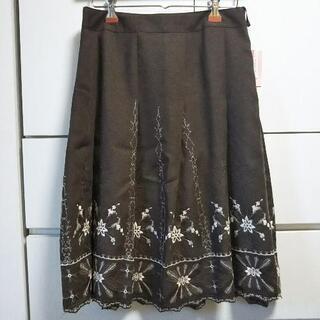【無料】茶色刺繍スカート 