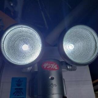 LEDセンサーライト2灯式