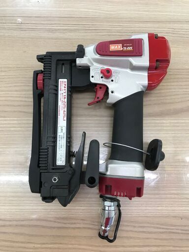 【引取限定】MAX TA225/425J エアネイラ　中古　【うるま市田場】