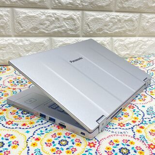 360度回転する1台2役 タッチパネル搭載 Corei5 SSD搭載 Panasonic 