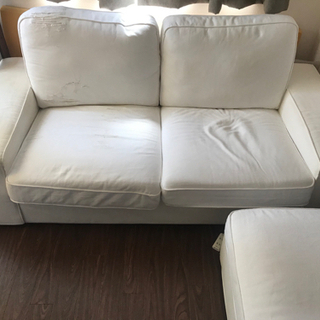【ネット決済】IKEAのソファとフットストゥール(シミ、破損あり...