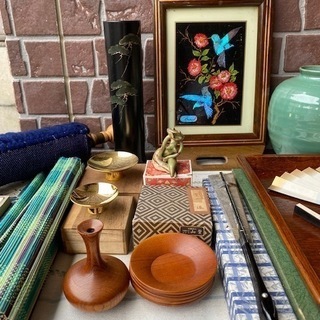 ◎お値下げ可しました‼️ 茶道具色々一式まとめてお譲りします。茶道具色々検清五郎唐銅蓋置南部鉄器吊花器竹細工かご小物入れ花瓶花入れ猿吊り飾り銚子重箱茶托盃杯香合花瓶掛軸実篤色紙まくり針箱麻雀牌 ◎お値下げ可しました‼️ 茶道具色々一式まとめてお譲りします。茶道具