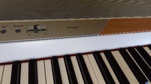 値段交渉可】電子ピアノ KORG コルグ SP-250WS ホワイトシルバー