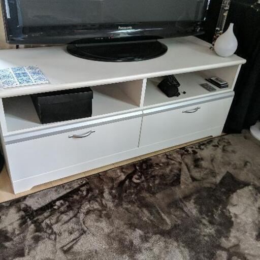 テレビボード
