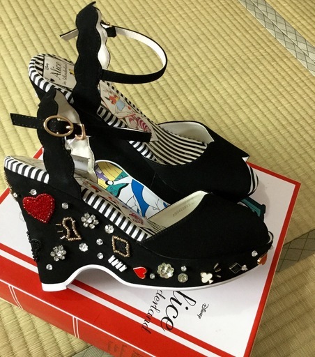 値下げ！RANDAランダ新品タグ付きディズニーコラボ　アリスサンダル　size L