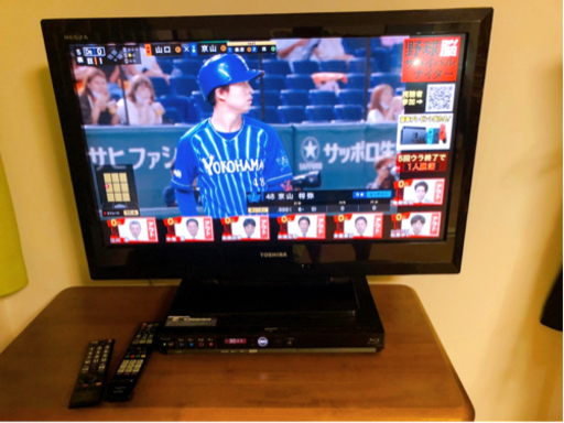 液晶テレビ(東芝32インチ)とBlu-rayレコーダー(SHARP製)2点セット