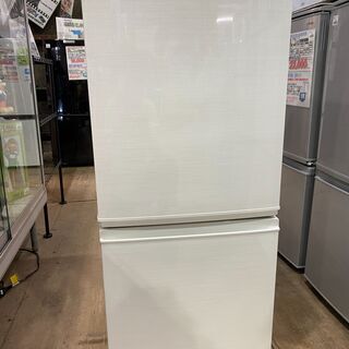 93 SHARP シャープ 137L 冷蔵庫 2019年製 SJ-D14F-W 143