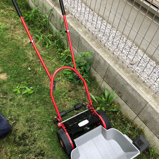 【お取り引き中】カインズ の手動芝刈り機