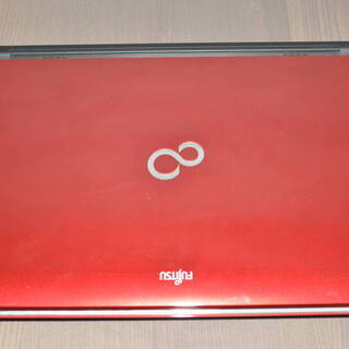 最新Windows10+office 爆速SSD256GB 富士通AH54/D 高性能第二世代i3/15.6