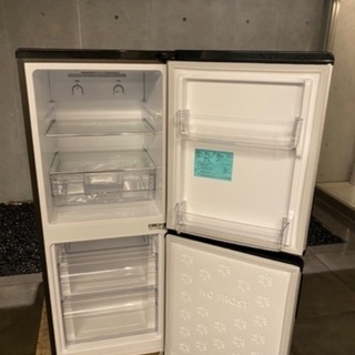 【近隣配送無料 新品同様美品 2021年購入品】デザイン家電 ハイアール 2ドア 冷凍冷蔵庫 148L JR-XP2NF148F アーバンカフェシリーズ ステンレス 霜取り不要 区っ切り棚冷凍室 耐熱天板 2022年1月迄保証残有り