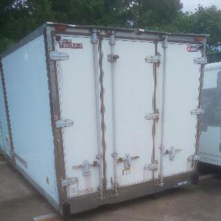 香取市山之辺】No.E-7 横スライド扉付き 保冷コンテナ 仕切り板付き 長