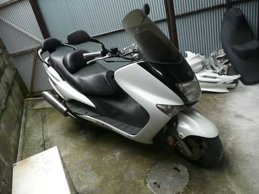値下げ。マジェスティー１２５FI　保険令和6年8月、セル一発でかかります。走行１９７３５ｋｍ