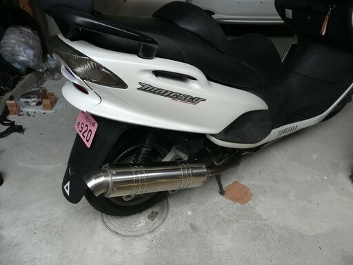 値下げ。マジェスティー１２５FI　保険令和6年8月、セル一発でかかります。走行１９７３５ｋｍ 値下げ。マジェスティー125FI 保険令和6年8月、セル一発でかかり