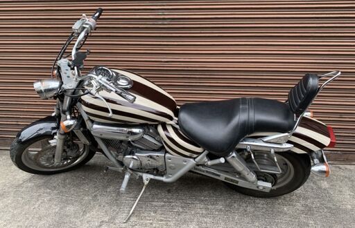 ホンダ　　マグナ　２５０　ノーマル