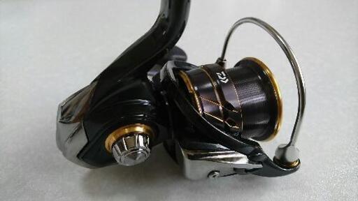 【値下げ】ダイワ 21カルディア4000CXH 実釣未使用中古品
