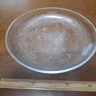 ガラスの大皿　約30cm