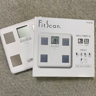 🌟ほぼ未使用🌟体重計　FitScan