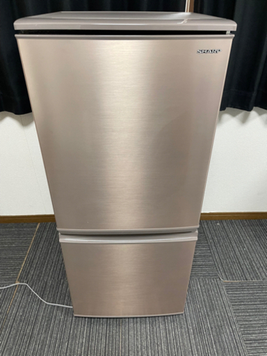 2019年製　シャープ140ℓ冷凍冷蔵庫