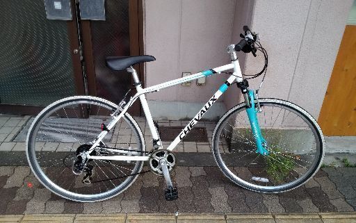 CHEVAUX[シェボー]700c Fサス付きクロスバイク 21speed/パールホワイト