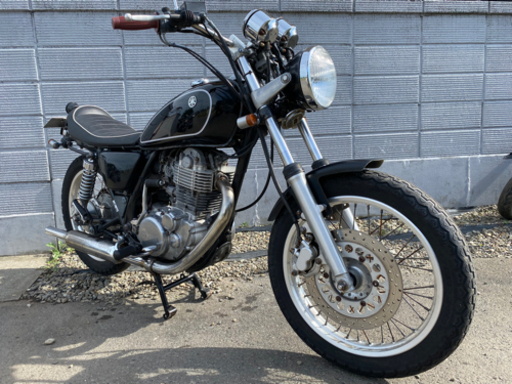 ☆SR400車検2年付で渡します^_^☆リアタイヤ・プラグなど交換済みで快調！！色々整備済み^_^400cc正統派ネイキッドバイク☆