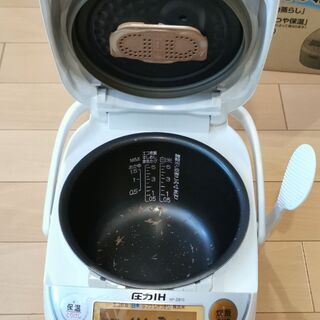 【中古】象印 圧力IH炊飯器 5.5合 ホワイト NP-ZB10-WA