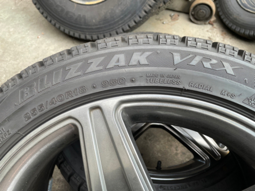 ベンツ AGA 255/40R18 ブリジストン VRX スタッドレス 4本セット