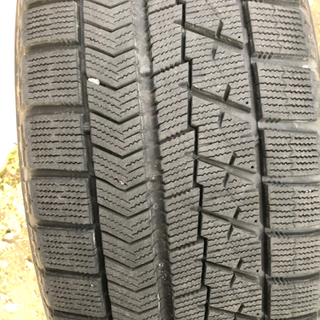 スタッドレスタイヤ　215/60R16 5穴