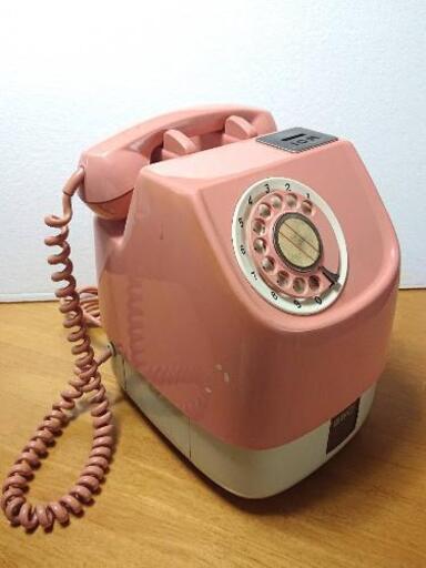 昭和レトロ ピンクの公衆電話