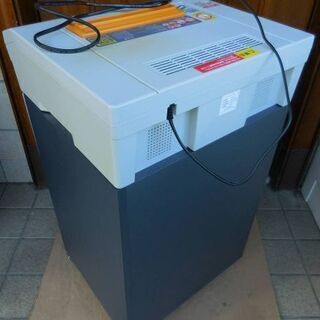 世田谷区近辺配送可能　正常作動 アイリスオーヤマオフィスシュレッダー OF20C 51L 大型業務用 A4・15枚細断・クロスカット・CD/DVD対応 世田谷区近辺配送可能 正常作動 アイリスオーヤマオフィスシュレッダー