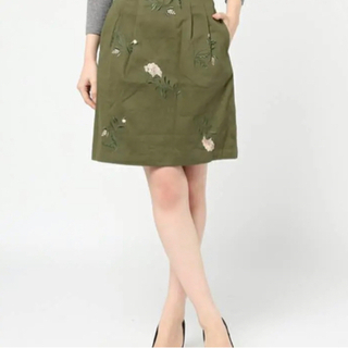 【新品！】mysty woman 刺繍 スカート