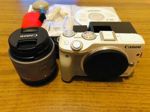 キャノンCanon EOS M3 カメラ　一眼　ミラーレス　32GBカード付き