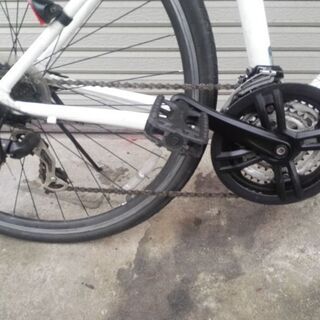 クロスバイク momentum ineed 21段変速 ホワイト 配送無料