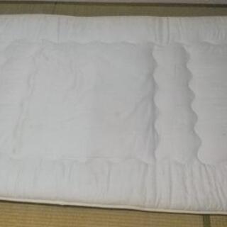 布団セット（敷布団、毛布、掛け布団、枕）