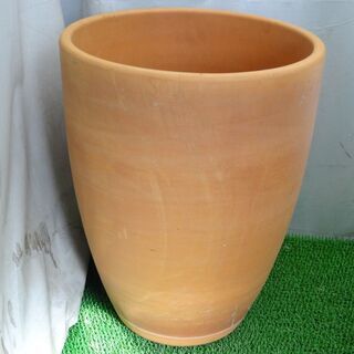 素焼き　植木鉢　テラコッタ　高さ約50㎝　上部直径約39㎝