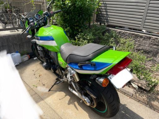 カワサキＺＲＸ１１００　社外マフラー・ミラー　ライムグリーン