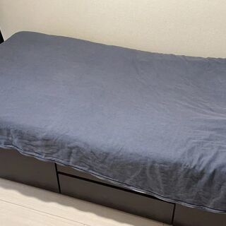 【ネット決済】組み立てベッド；ほぼ新しい；0円