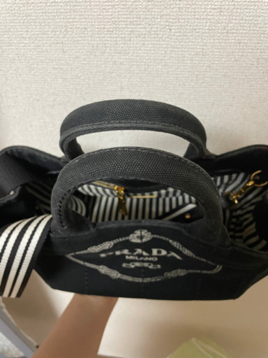 プラダ　カナパ