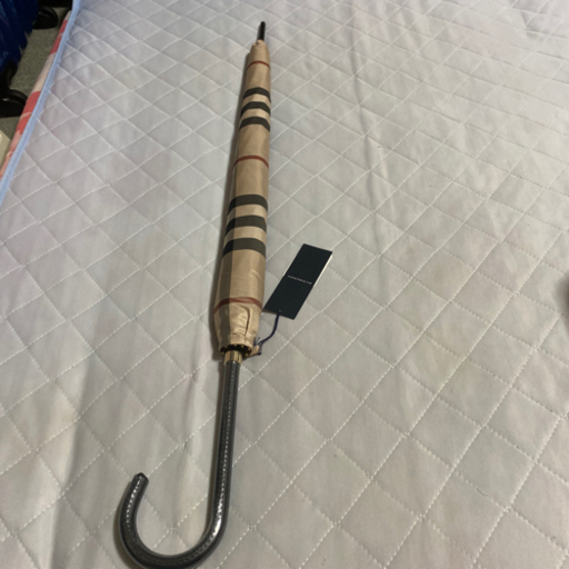 新品　Burberry（バーバリー）婦人用傘決まりました。