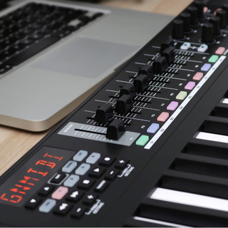 M-AUDIO CODE61 完全に新品 未使用、保護テープ付き